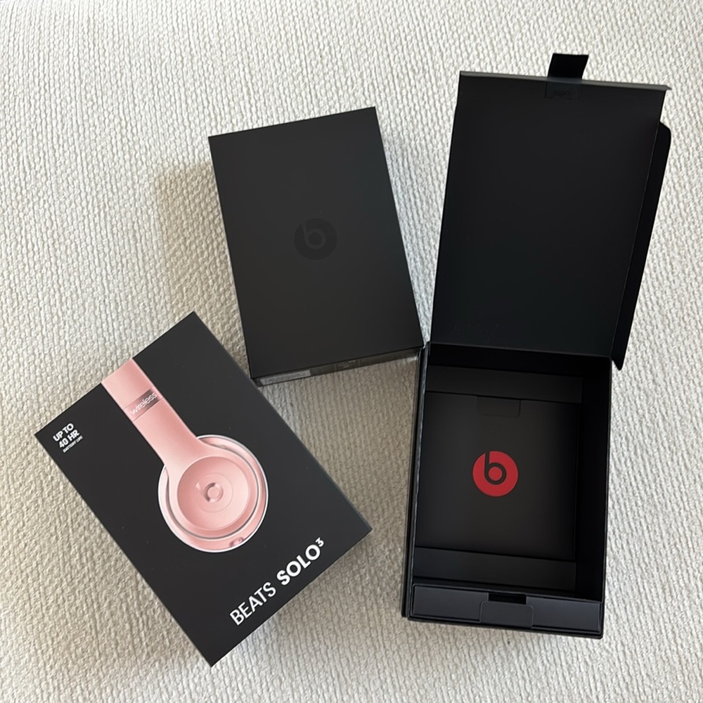Beats by solo 3 pink wireless headphones BOX ONLY